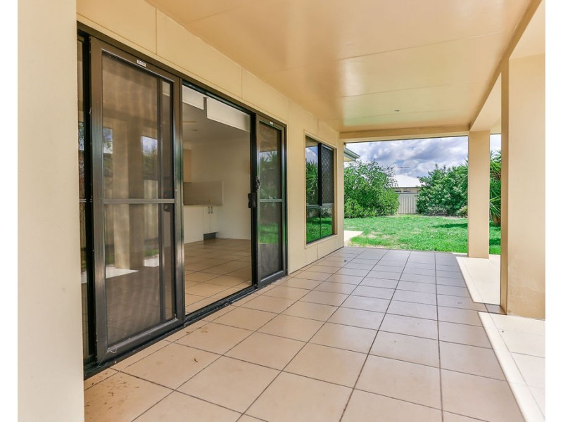 17 Glovar Street, Emerald QLD 4720