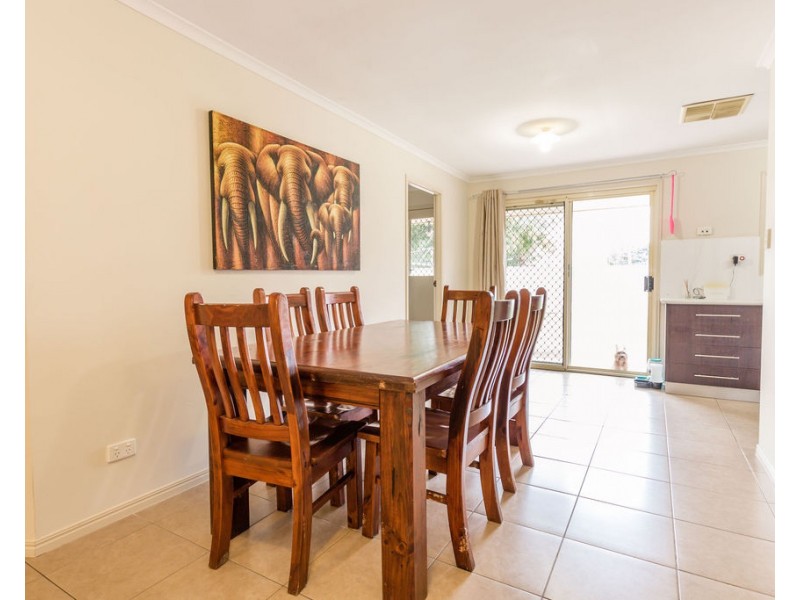 17 Dawn Crescent, Emerald QLD 4720