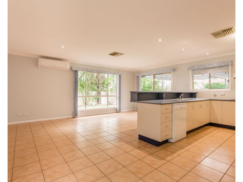 53 Crinum Crescent, Emerald QLD 4720