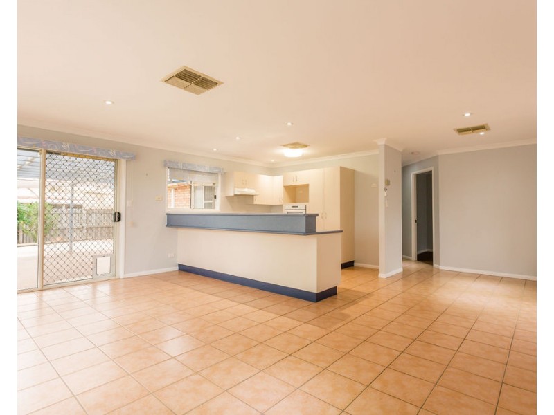53 Crinum Crescent, Emerald QLD 4720