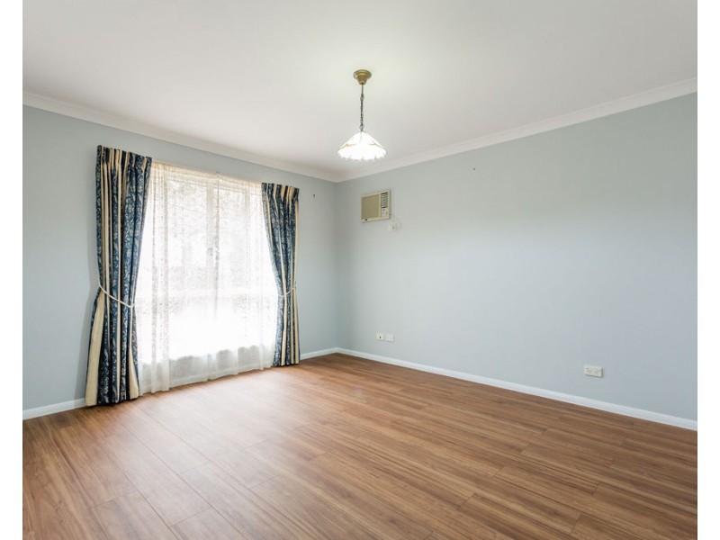 53 Crinum Crescent, Emerald QLD 4720