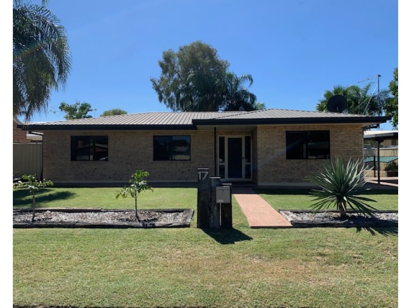 17 Morse Street, Emerald QLD 4720