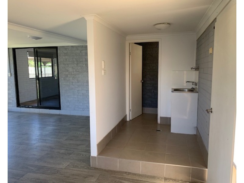17 Morse Street, Emerald QLD 4720