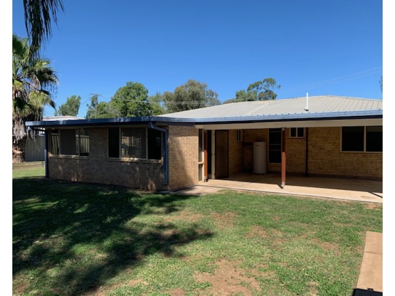 17 Morse Street, Emerald QLD 4720