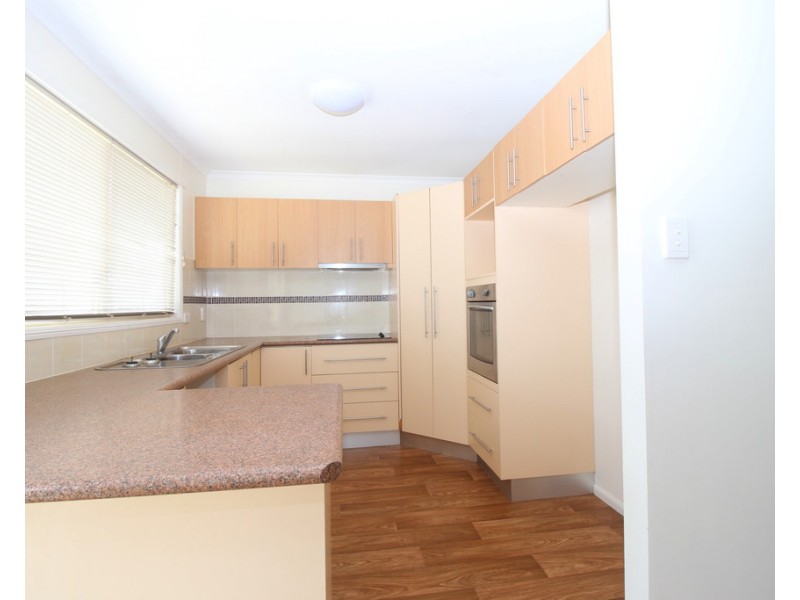 15 Gray Street, Emerald QLD 4720