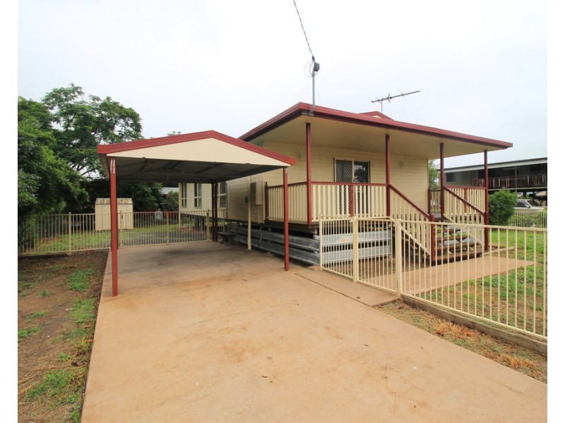 15 Gray Street, Emerald QLD 4720