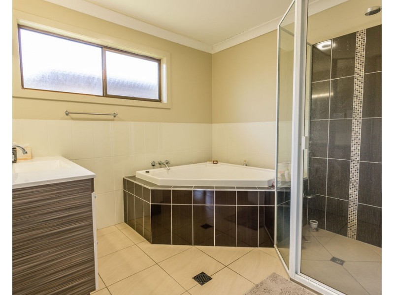3 Willans Street, Emerald QLD 4720