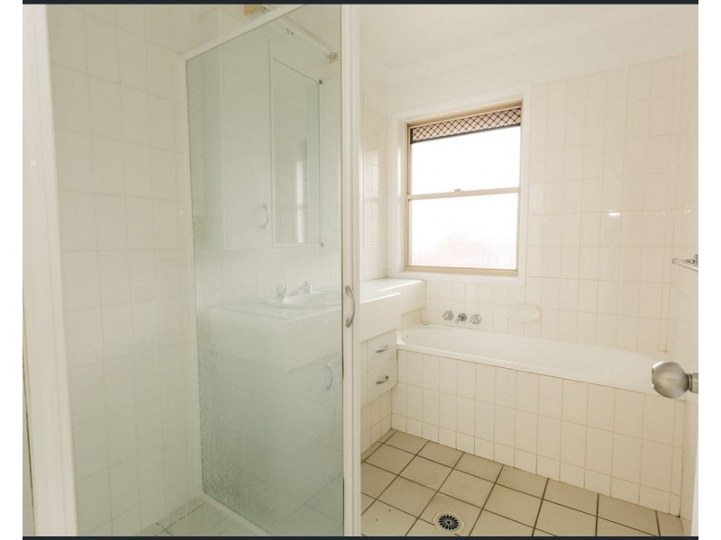 10 Jacqueline Drive, Emerald QLD 4720