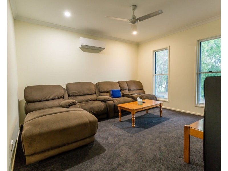 162 Chudleigh Drive, Emerald QLD 4720