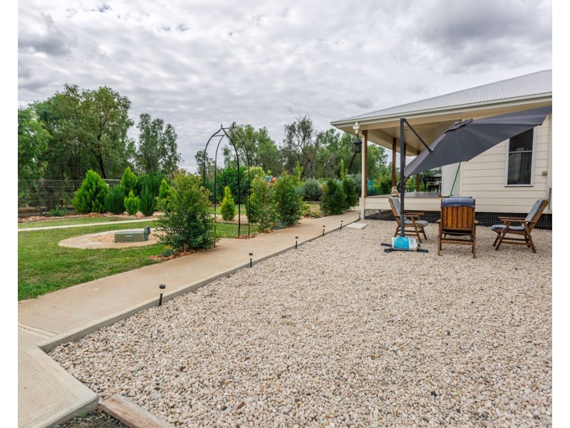 162 Chudleigh Drive, Emerald QLD 4720