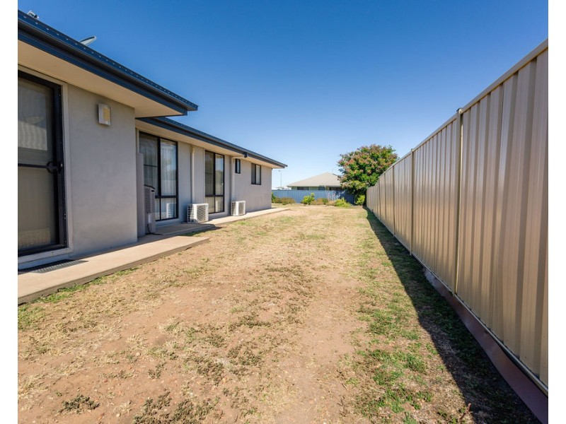 57 Mayfair Drive, Emerald QLD 4720