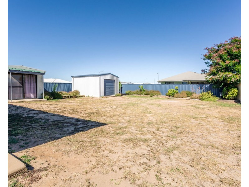 57 Mayfair Drive, Emerald QLD 4720