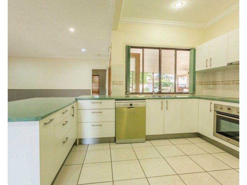 6 Siobhan Court, Emerald QLD 4720