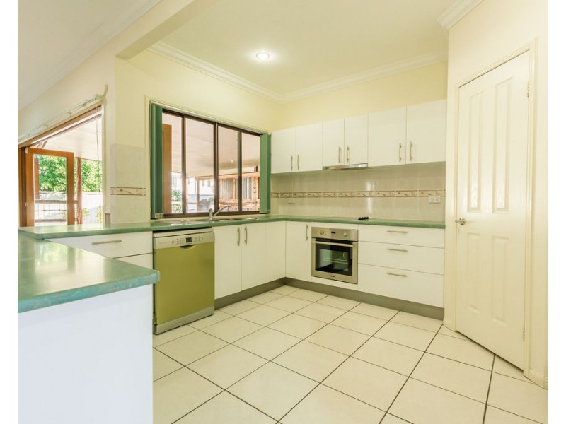 6 Siobhan Court, Emerald QLD 4720