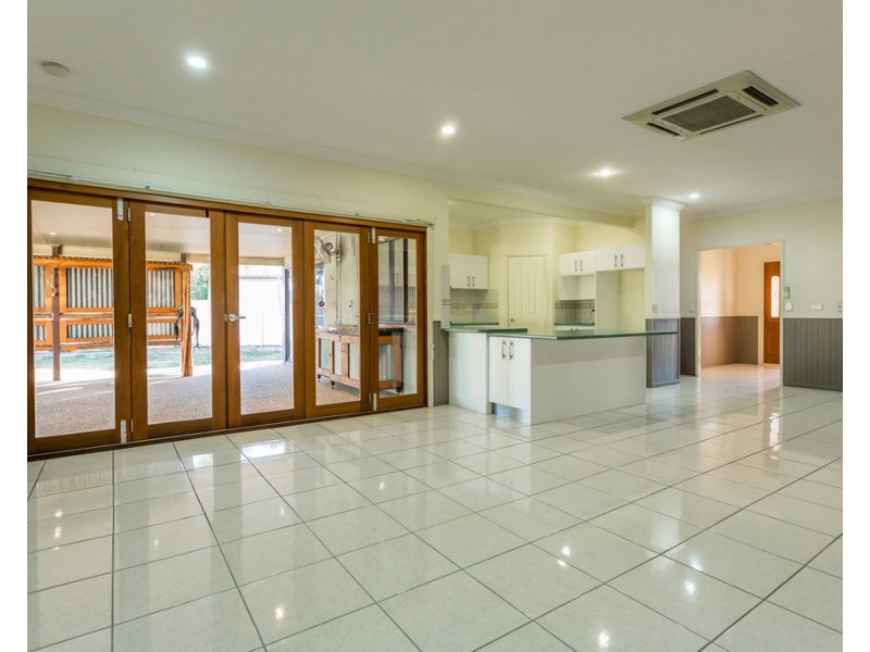 6 Siobhan Court, Emerald QLD 4720