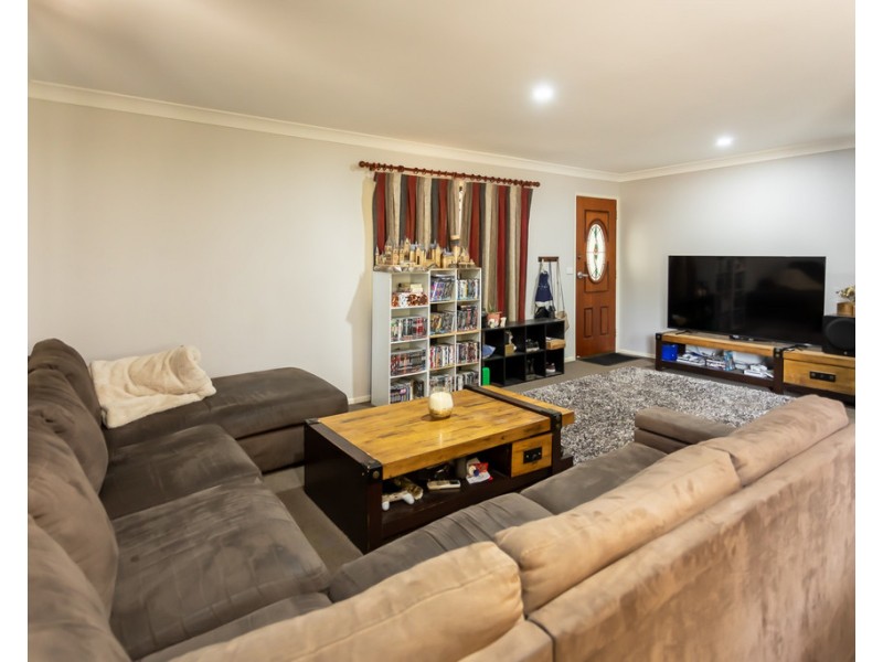 9 Suncross Place, Emerald QLD 4720