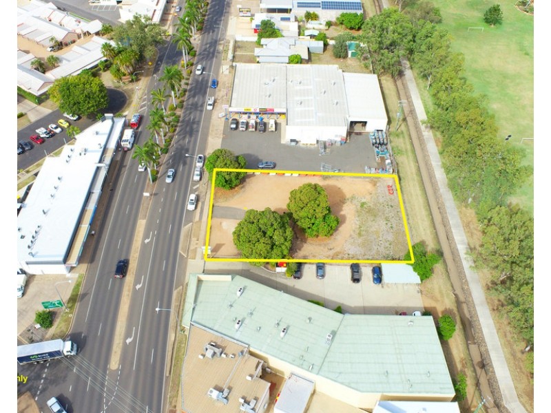 19 Hospital Road, Emerald QLD 4720