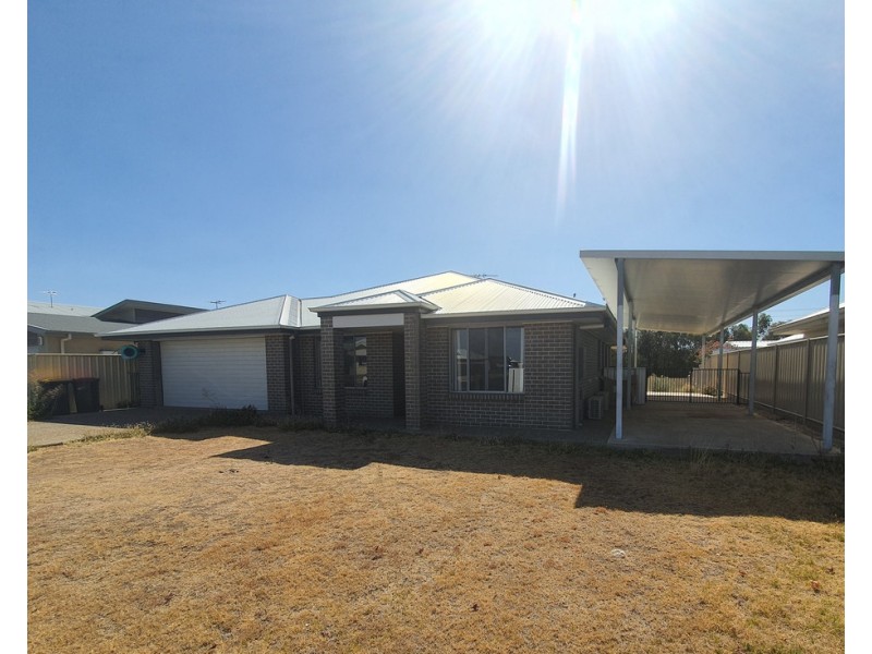 40 Kassidy Drive, Emerald QLD 4720