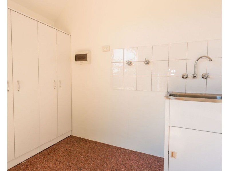 2/9 Aid Street, Emerald QLD 4720