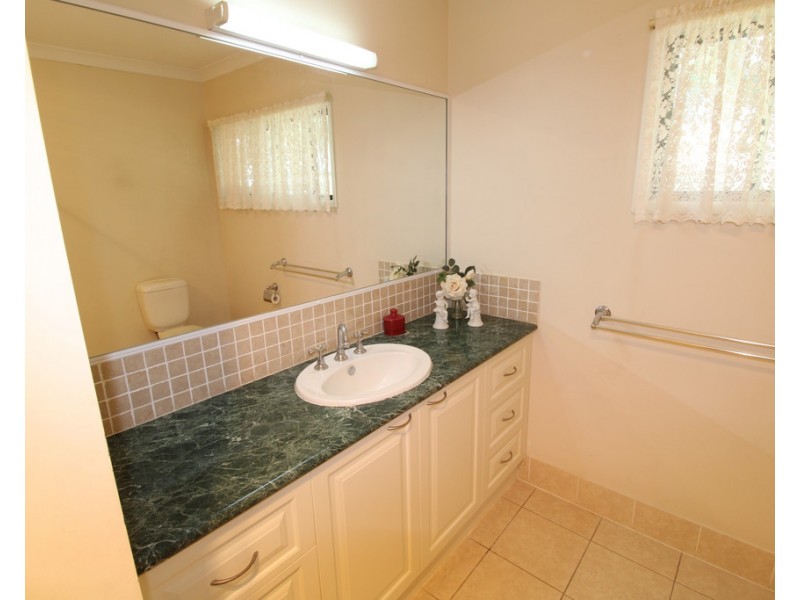 31 Callaghan Street, Emerald QLD 4720