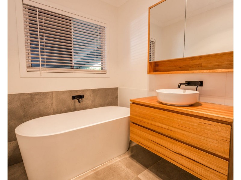 1 Doncaster Street, Emerald QLD 4720