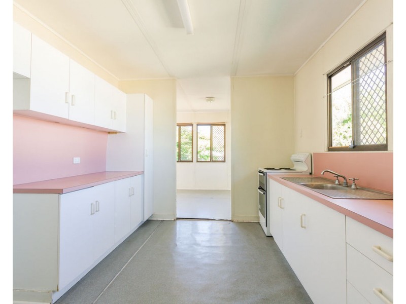 13 Diamond Avenue, Emerald QLD 4720