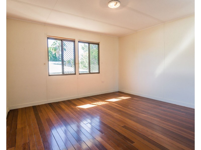 13 Diamond Avenue, Emerald QLD 4720