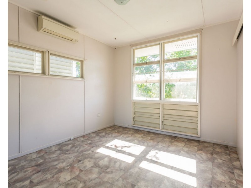 114 Hospital Road, Emerald QLD 4720