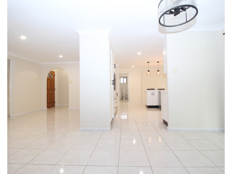 20 Colleen Avenue, Emerald QLD 4720