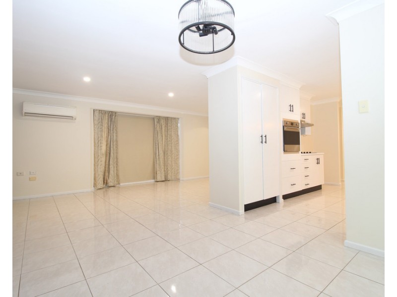 20 Colleen Avenue, Emerald QLD 4720