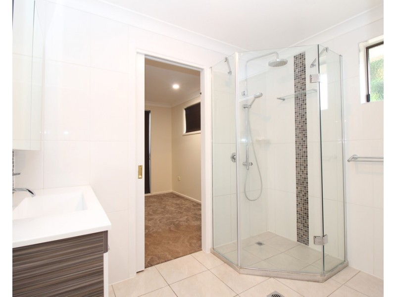 20 Colleen Avenue, Emerald QLD 4720