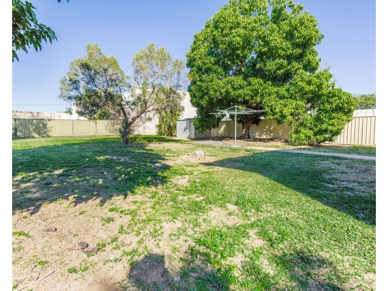 94 Harris Street, Emerald QLD 4720