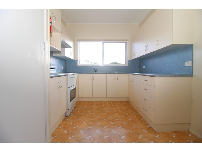 16 Huntley Street, Capella QLD 4723