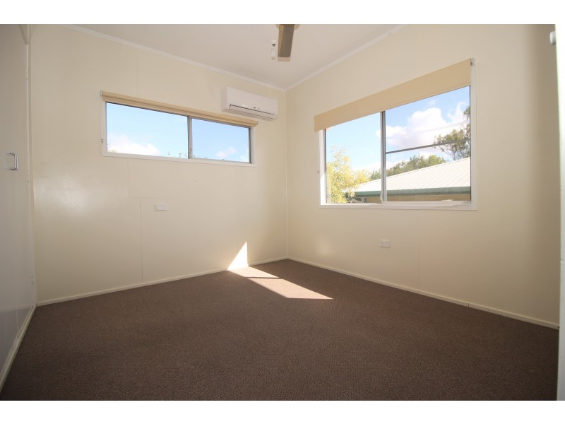 16 Huntley Street, Capella QLD 4723