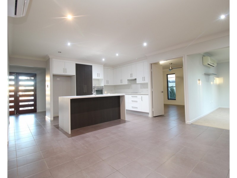 21 Glovar Street, Emerald QLD 4720