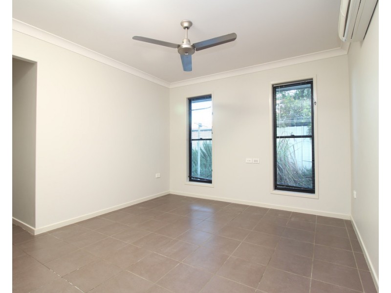 21 Glovar Street, Emerald QLD 4720