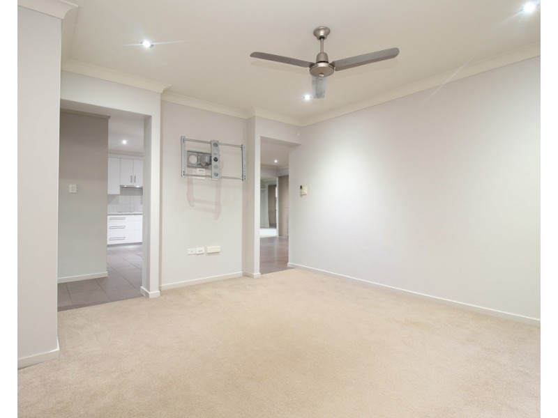 21 Glovar Street, Emerald QLD 4720
