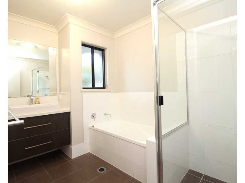 21 Glovar Street, Emerald QLD 4720