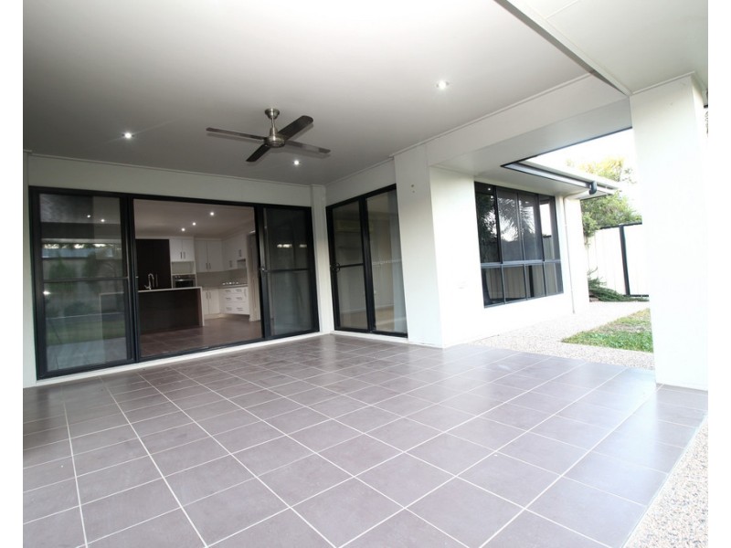 21 Glovar Street, Emerald QLD 4720