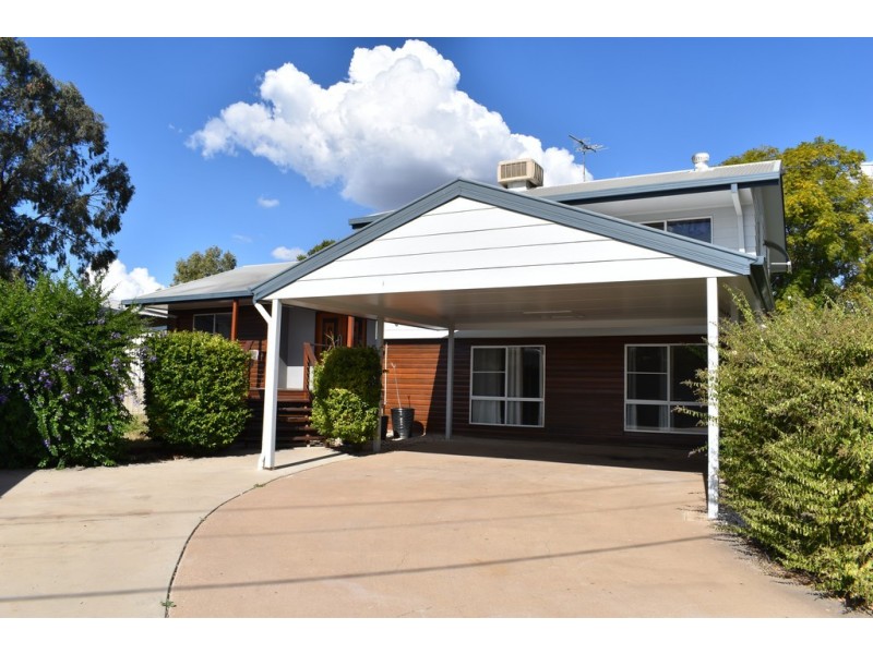 88 Moody Street, Emerald QLD 4720