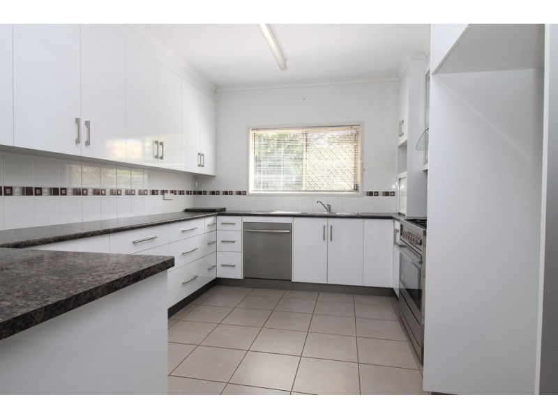 5 Stolz Place, Emerald QLD 4720