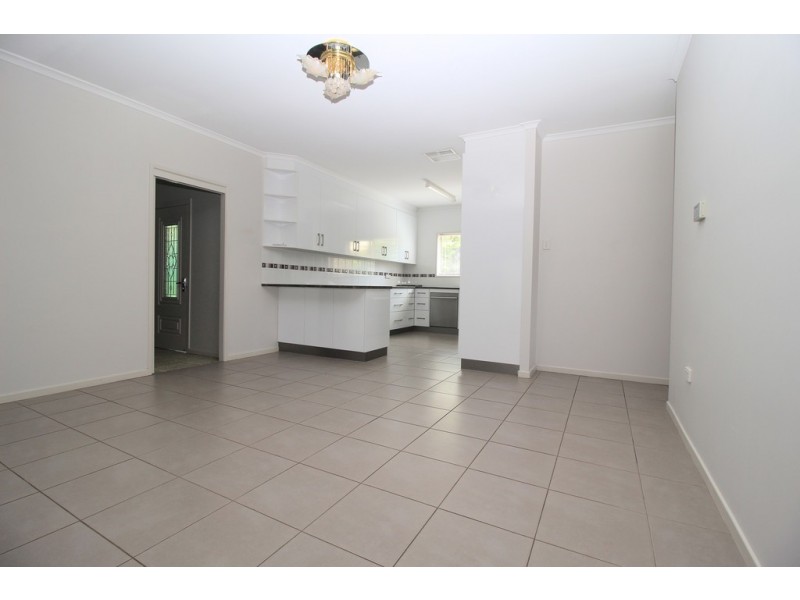 5 Stolz Place, Emerald QLD 4720