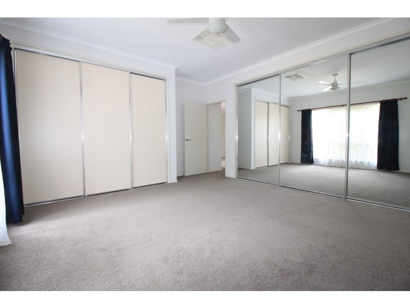 5 Stolz Place, Emerald QLD 4720