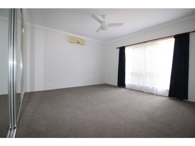 5 Stolz Place, Emerald QLD 4720