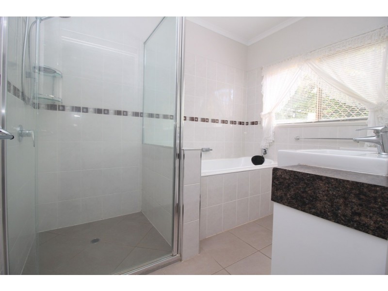 5 Stolz Place, Emerald QLD 4720