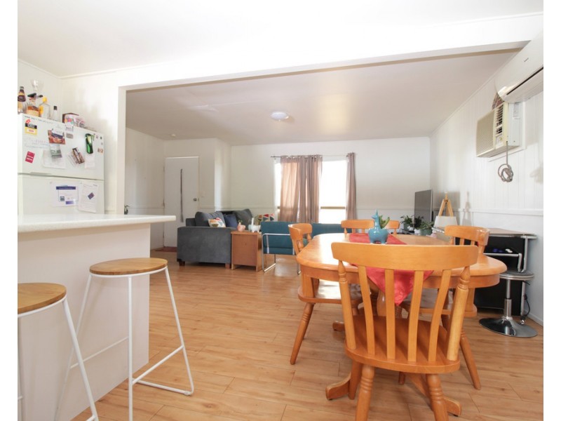 2 Round Tree Drive, Emerald QLD 4720