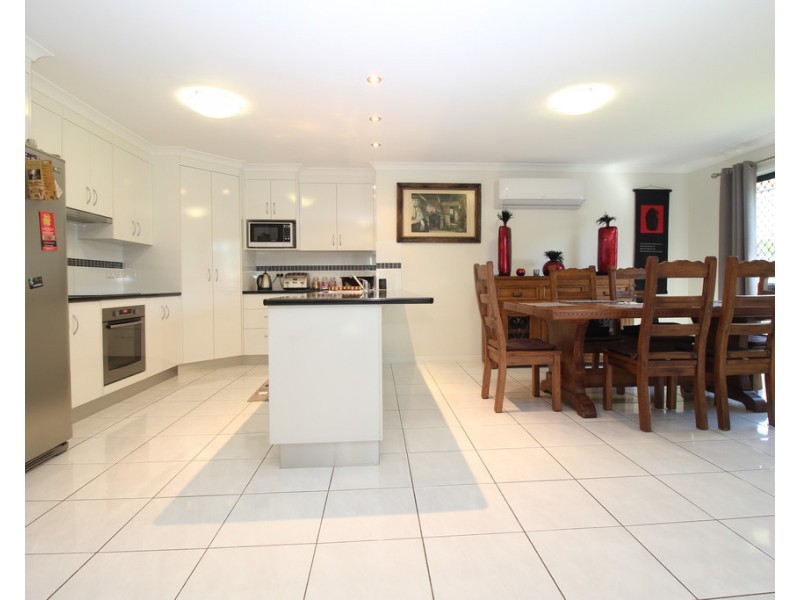 6 Wright Street, Emerald QLD 4720