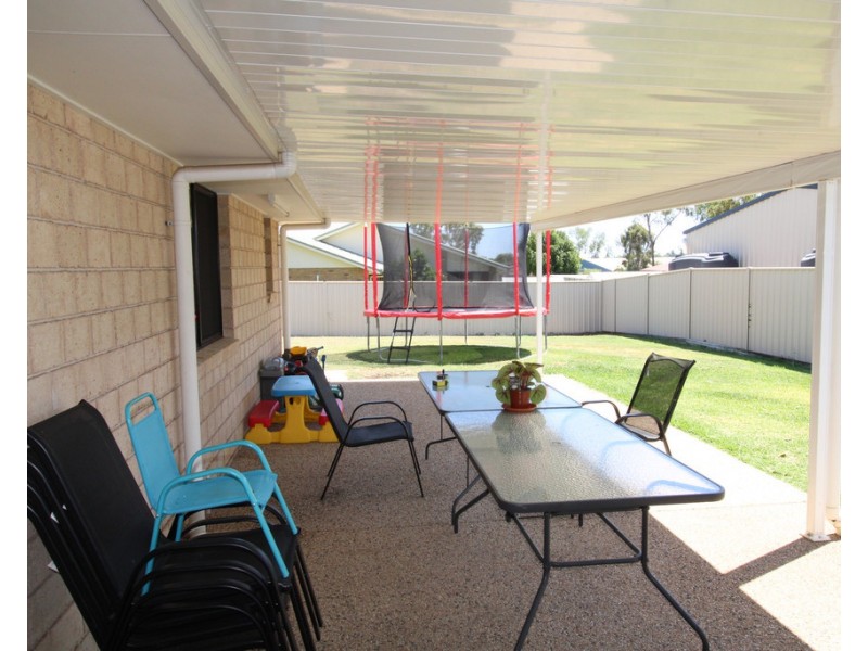 4 Wright Street, Emerald QLD 4720