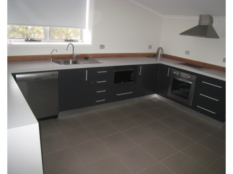 8 Cotton View Road, Emerald QLD 4720