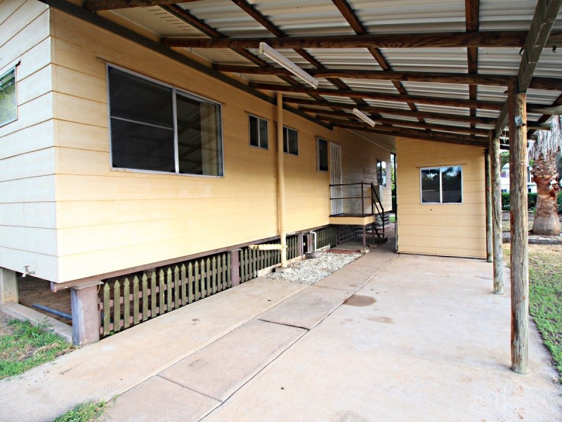 109 Harris Street, Emerald QLD 4720